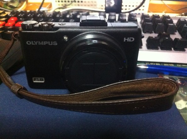 ケースとストラップについて。』 オリンパス OLYMPUS XZ-1 のクチコミ