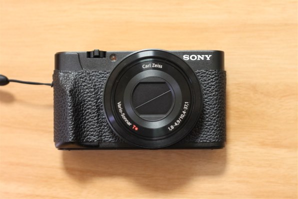 グリップと張り革、ケースと三脚で楽しいRXライフ！』 SONY