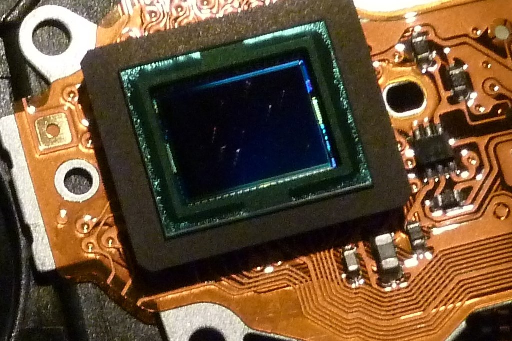 灰色のシミのようなものが写ります』 パナソニック LUMIX DMC-ZX1 の