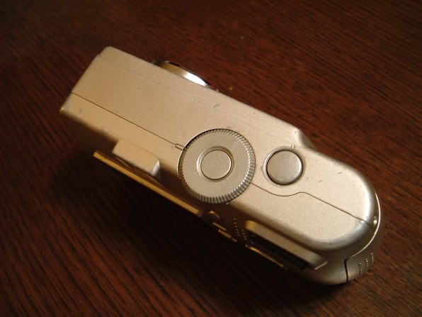 【極美品】 富士フイルム FinePix F401 シルバー デジカメ Fujifilm FinePix F Series F401 2.1MP Digital Camera