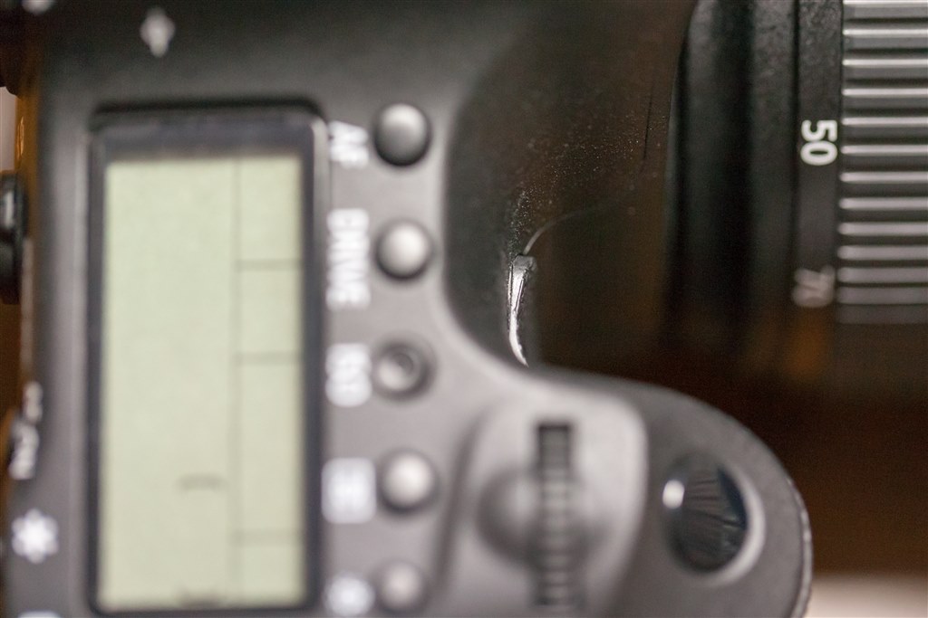 グリップカバーの剥がれ・・・』 CANON EOS 6D ボディ の