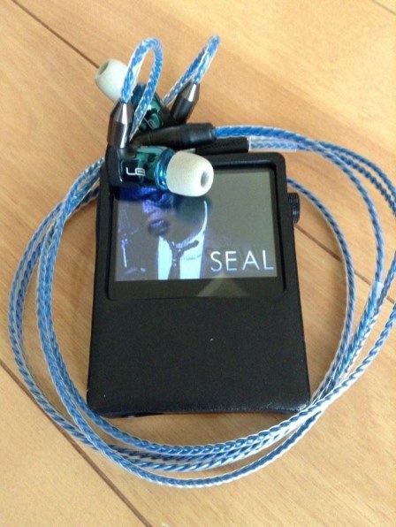 Astell&Kern AK100-32GB-SLV シルバー 限定色　本体のみ Astell&Kern AK100」ゴールド・シルバーを世界限定数量発売｜Astell&Kern