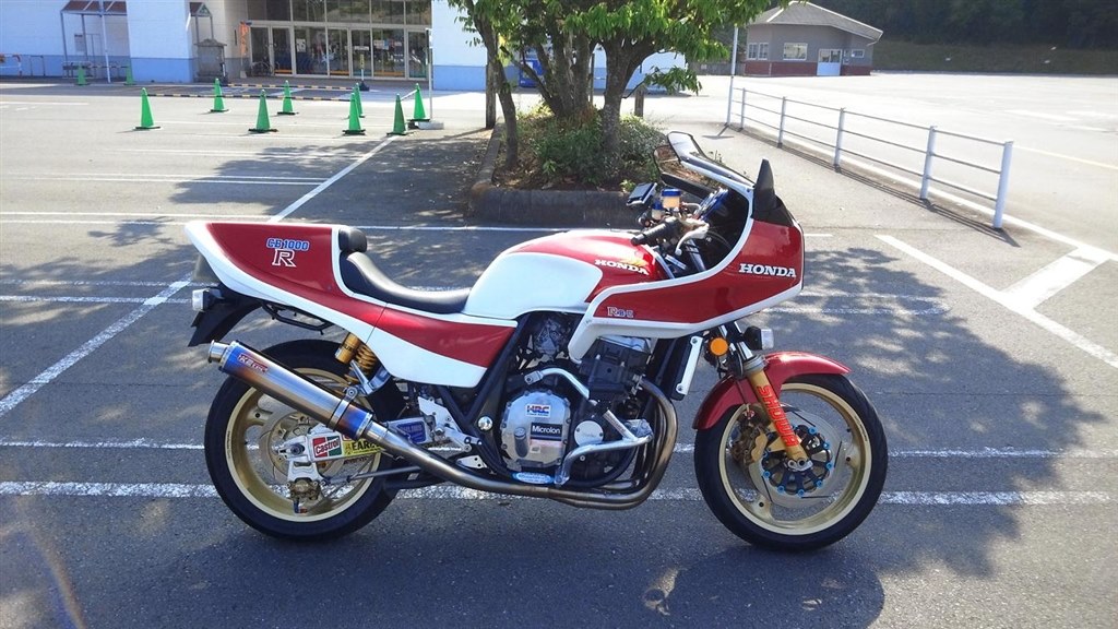 RC42にCB７５０Fの外装組み込みたい。』 ホンダ CB750 のクチコミ