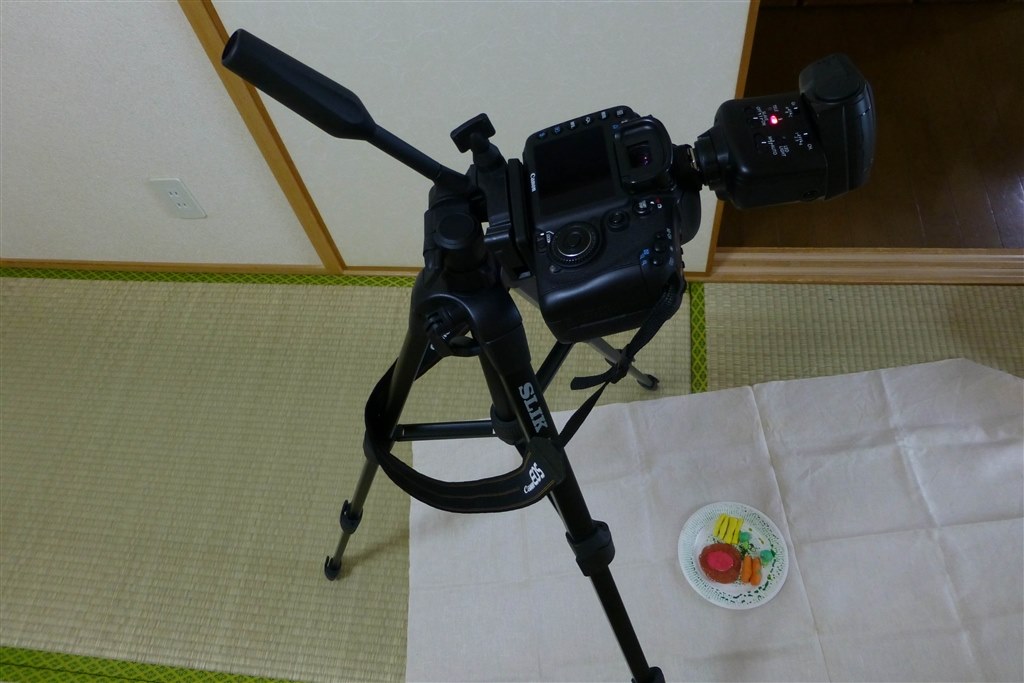 ブツ撮り用に単焦点レンズの購入』 CANON EOS 7D ボディ のクチコミ