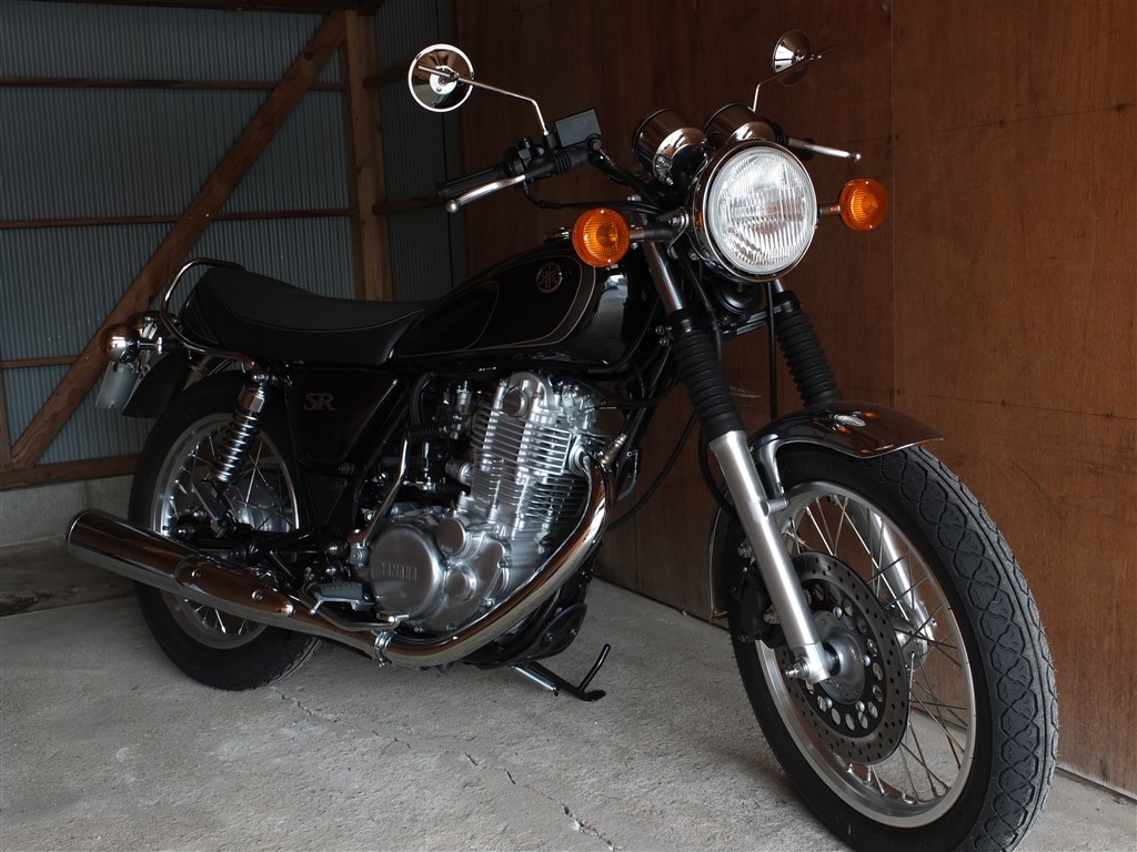 SR400の35周年か通常の👍SR400(黒)か？』 ヤマハ SR400 のクチコミ掲示板 - 価格.com