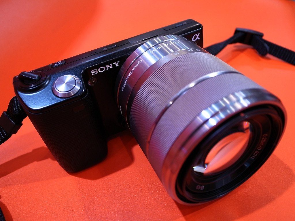 SONY NEX-5A E16mm F2.8 レンズキット Amazon.co.jp: SONY ミラーレス一眼 α NEX-5 ダブルズームレンズ