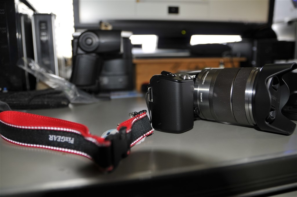 ソニー、「NEX-5」ダブルレンズにゴールドを追加 - 価格.com
