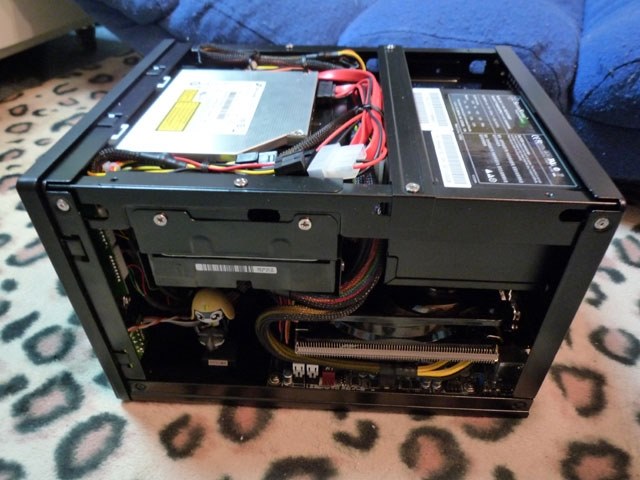 お譲り先決定]CPUとマザーとメモリのセットと追加SSDとおまけ