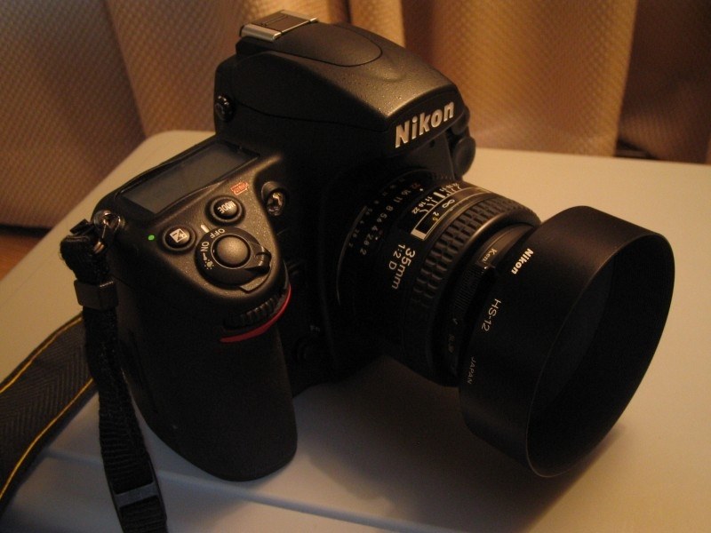 【良品】Nikon Ai AF Nikkor 35mm F2D 純正フード付き AI AF Nikkor 35mm F2D / プロテクションFL＋レンズフード