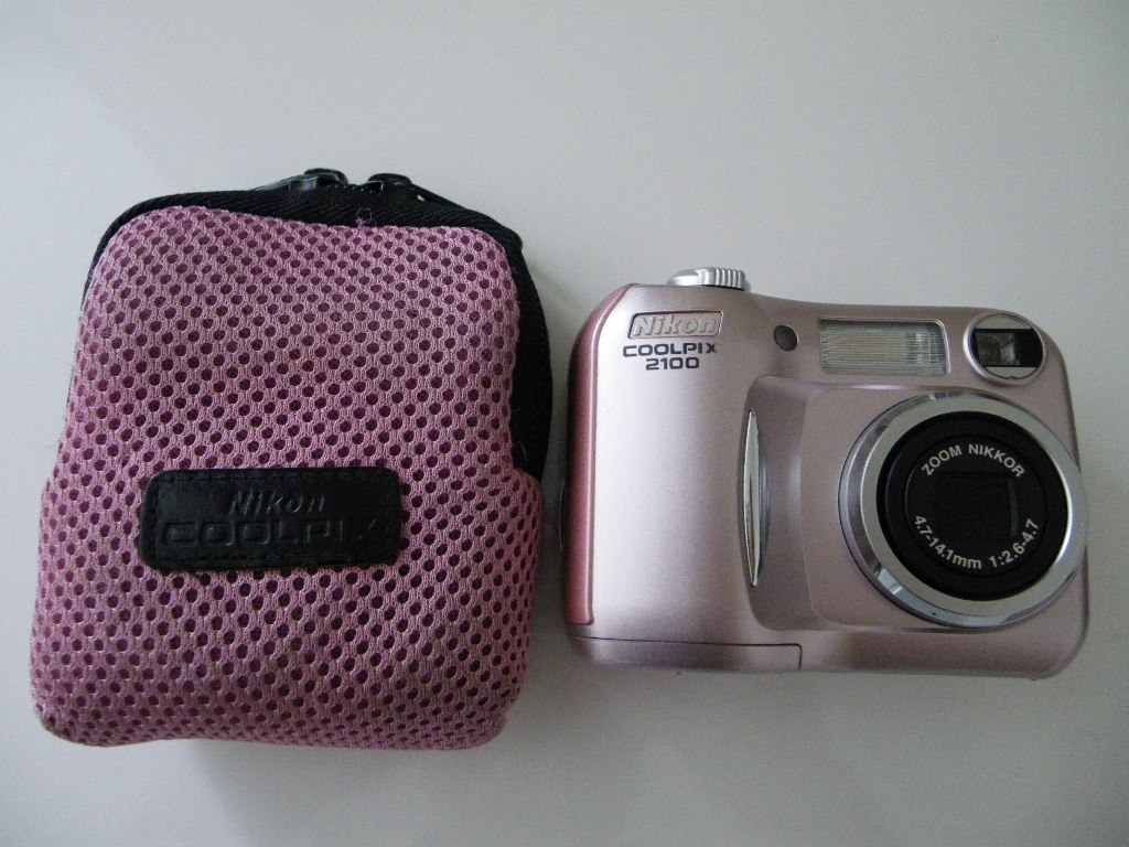 Nikon COOLPIX 2100 ピンク