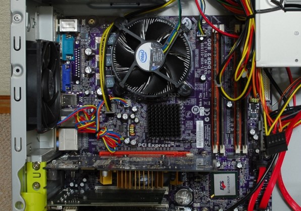 Antec P183 自作PC TVキャプチャーボード付き 電源を取り付けるときの