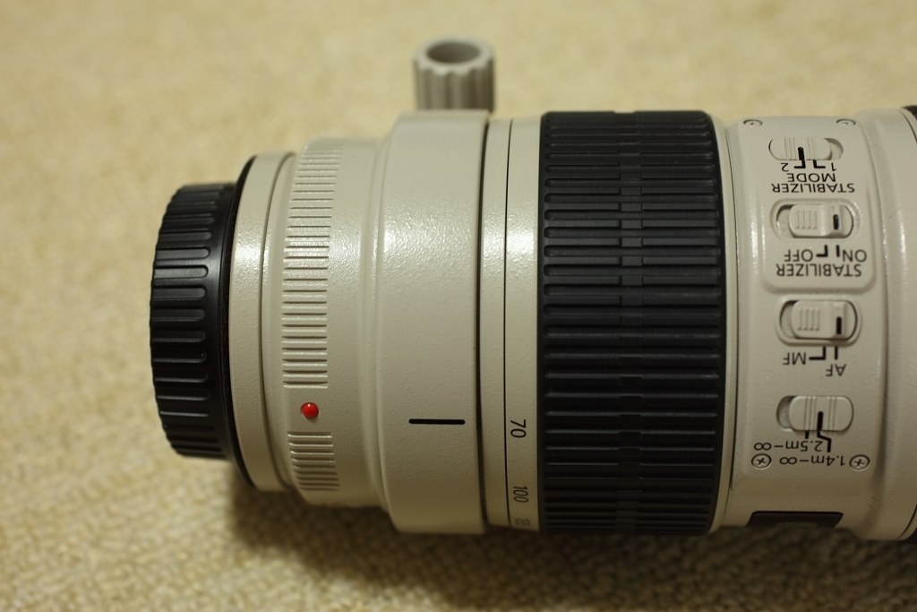 B&Hで購入し、フードも白くペイントしました。』 CANON EF100