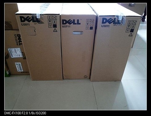 Dell 3008WFP [30インチ] 価格比較 - 価格.com