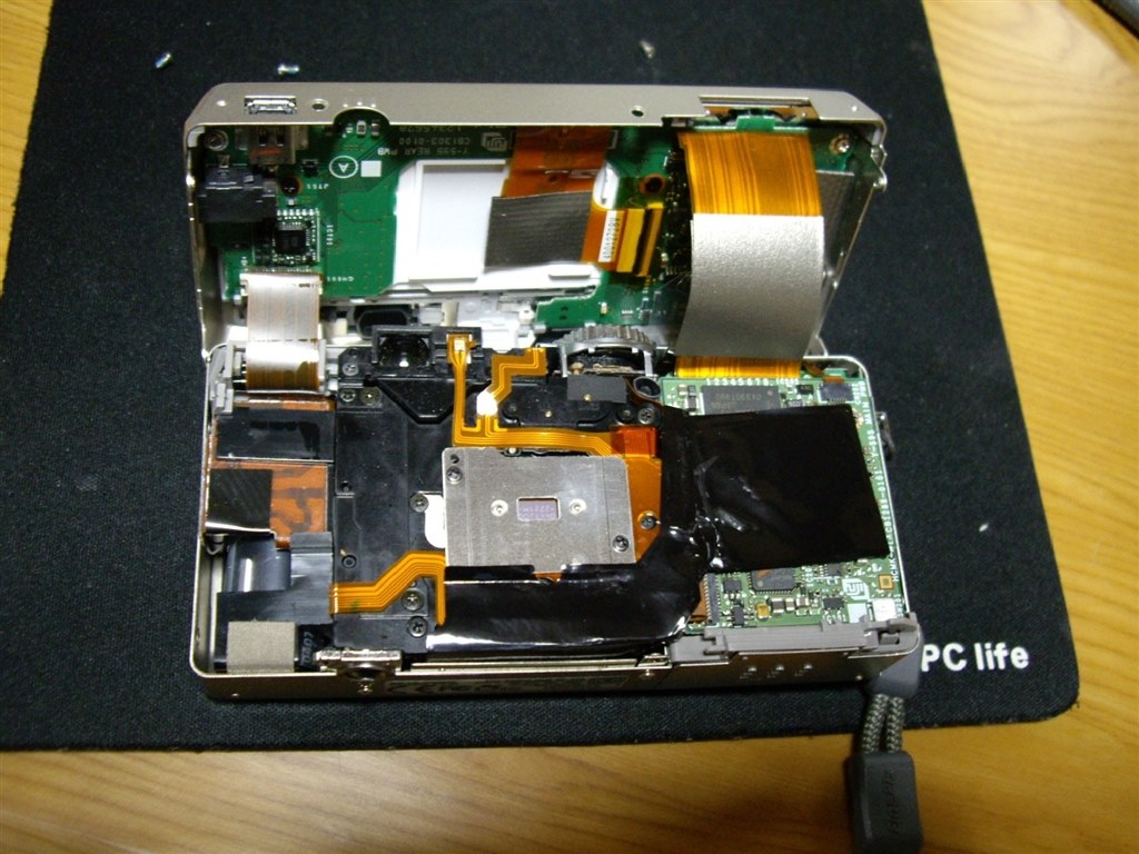 ゴミが写りこんでも大丈夫？？』 富士フイルム FinePix F810 の 