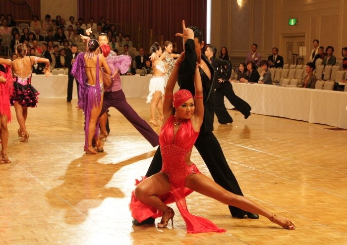 趣味でクラブでのダンス写真を撮影しておりますが Canon Eos 7d ボディ のクチコミ掲示板 価格 Com