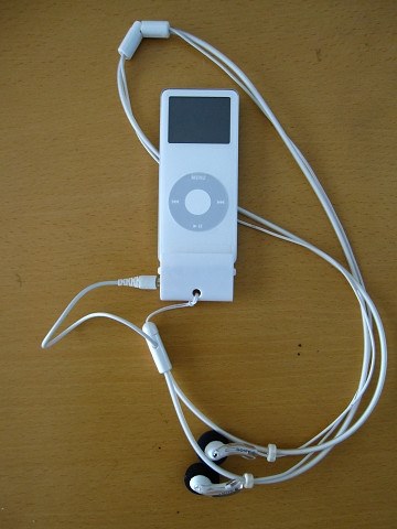 Apple iPod nano MA005J/A ホワイト (4GB)投稿画像・動画 - 価格.com