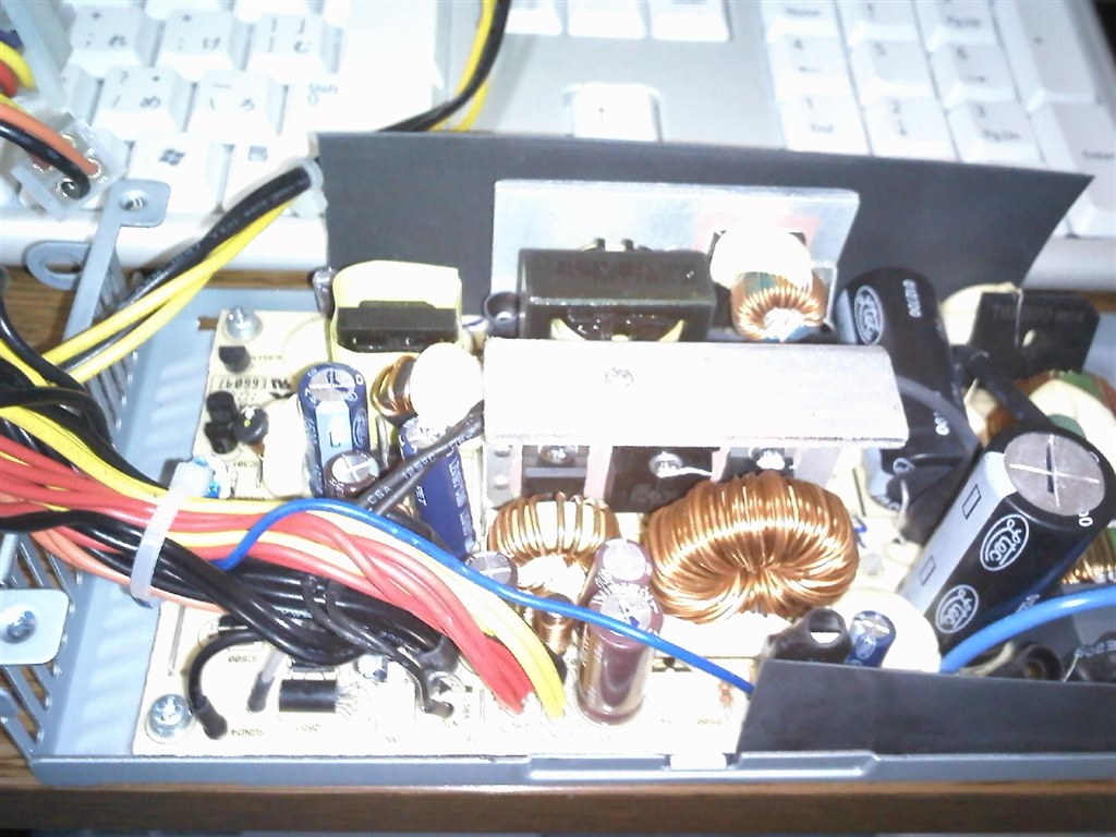 eMachinesイーマシンズEL1352-F22C/TジャンクPC同じもの2つ エイサー、eMachinesブランドのAthlon II X2搭載スリムデスクトップPC
