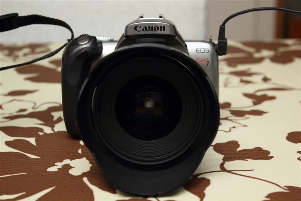 レンズフードEW-75をご使用の方いらっしゃいますか？』 CANON EF20mm