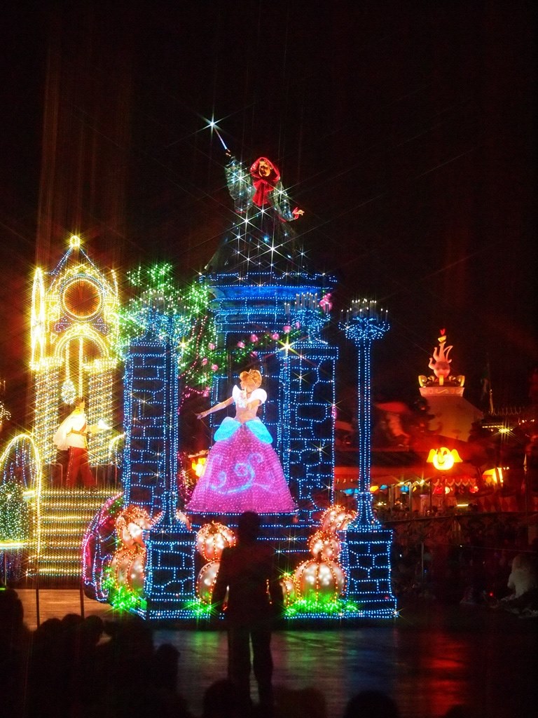 夜のパレード』 CANON EOS Kiss X4 ダブルズームキット のクチコミ