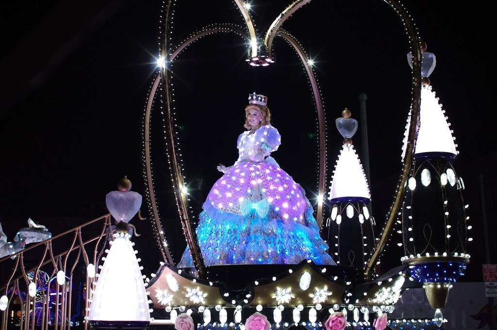 夜のパレード』 CANON EOS Kiss X4 ダブルズームキット のクチコミ