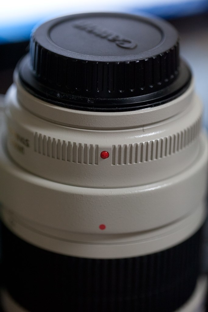 三脚座は取れないの?』 CANON EF70-200mm F2.8L IS II USM の 三脚座は取れないの?』 CANON EF70-200mm F2.8L IS II USM の