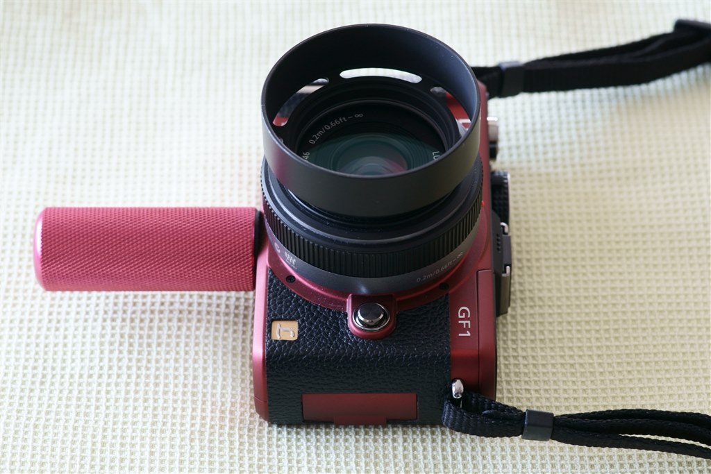 ★プロテクター、フード付★ LUMIX 20mm 単焦点レンズ　H-H020 Amazon.co.jp: パナソニック 単焦点 広角パンケーキレンズ マイクロ
