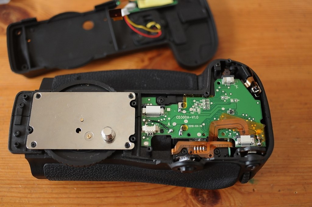 MB-D10代替え品＋単3で連写8枚？』 ニコン D700 ボディ のクチコミ