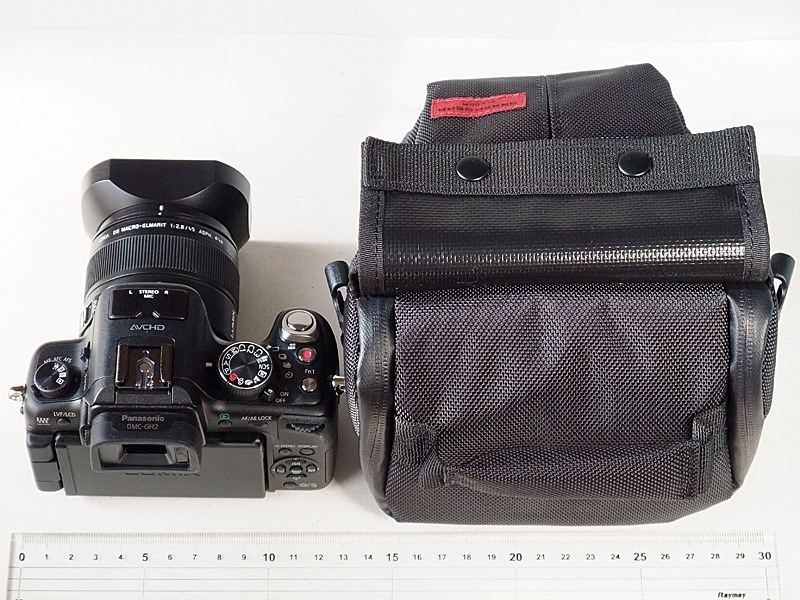GH2 + 14-140mmにピッタリ(過ぎ?)なカメラバッグ』 パナソニック LUMIX