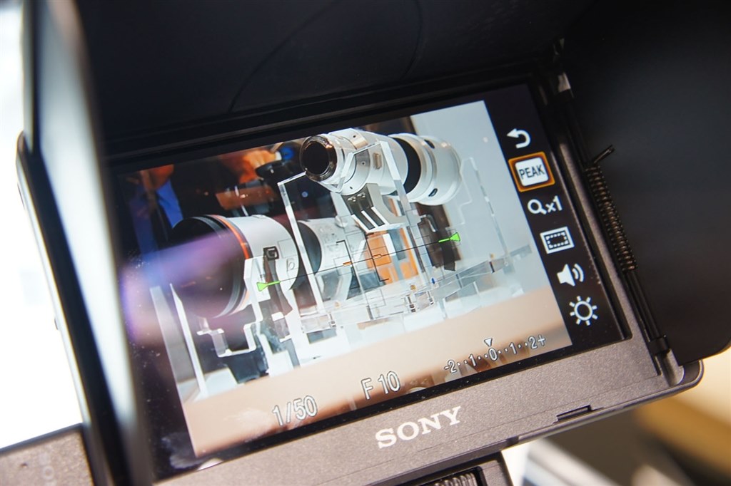 クリップオンLCDモニター CLM-V55』 SONY α NEX-5D ダブルレンズ