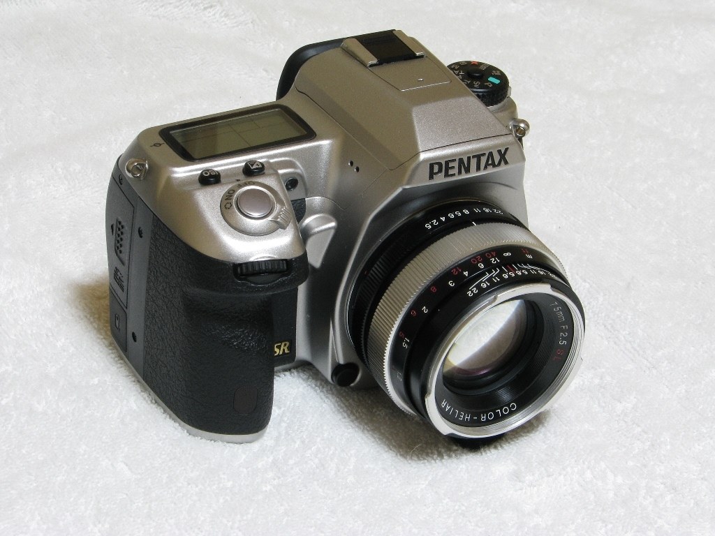銀ボディーに黒レンズはどうですか？』 ペンタックス PENTAX K-5