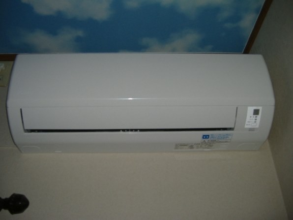 5/16 東区和白 コロナ 2.2.kwルームエアコン 2010年製 CSH-N2210 100V