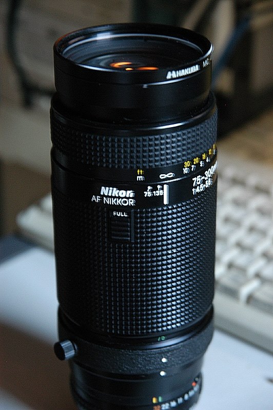 NikonのAFレンズですNikon AF NIKKOR 75～300mm レンズ - レンズ(ズーム)
