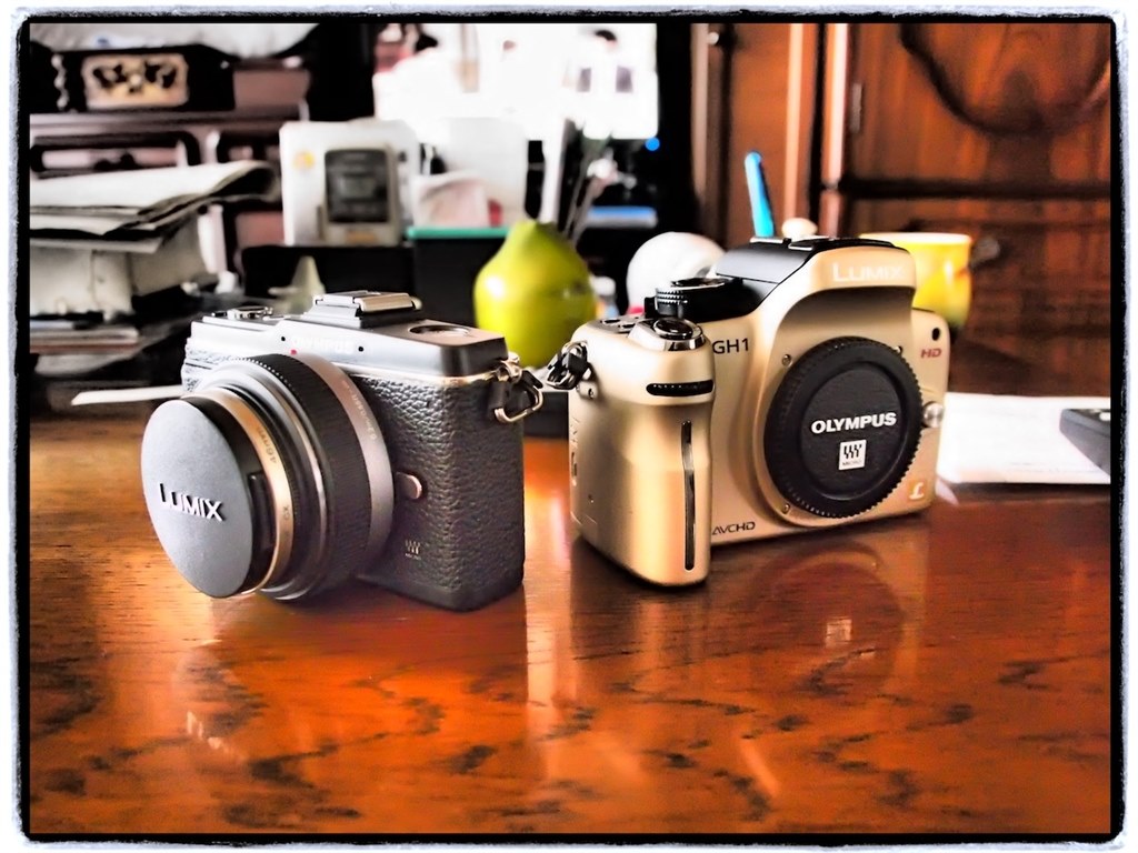 E-P2との比較』 オリンパス OLYMPUS PEN E-P3 レンズキット の E-P2との比較』 オリンパス OLYMPUS PEN E-P3 レンズキット の