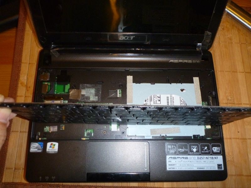 メモリ交換について』 Acer Aspire One D257 AOD257-N71B/KF の