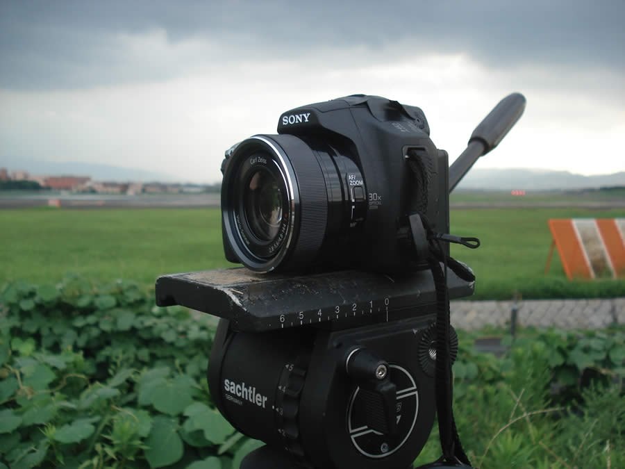 HX100Vで旅客機を撮ってみました（生データあり）』 SONY 